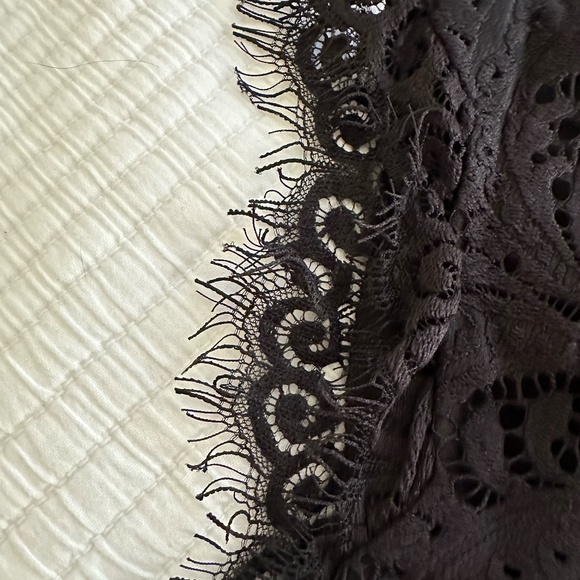 Ted Baker - Sarvani Lace Overlay Top Sheath - SZ 2 - Picture 5 of 8